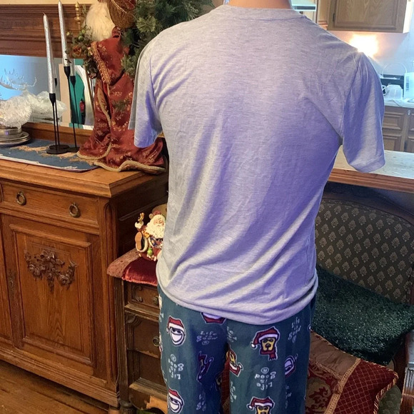 Life is Good Men's Christmas Pajamas Cozy Fleece Sleep Lounge Pants & Tshirt M - Picture 4 of 5